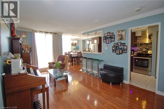 90 Ling Road Unit# 904, Scarborough