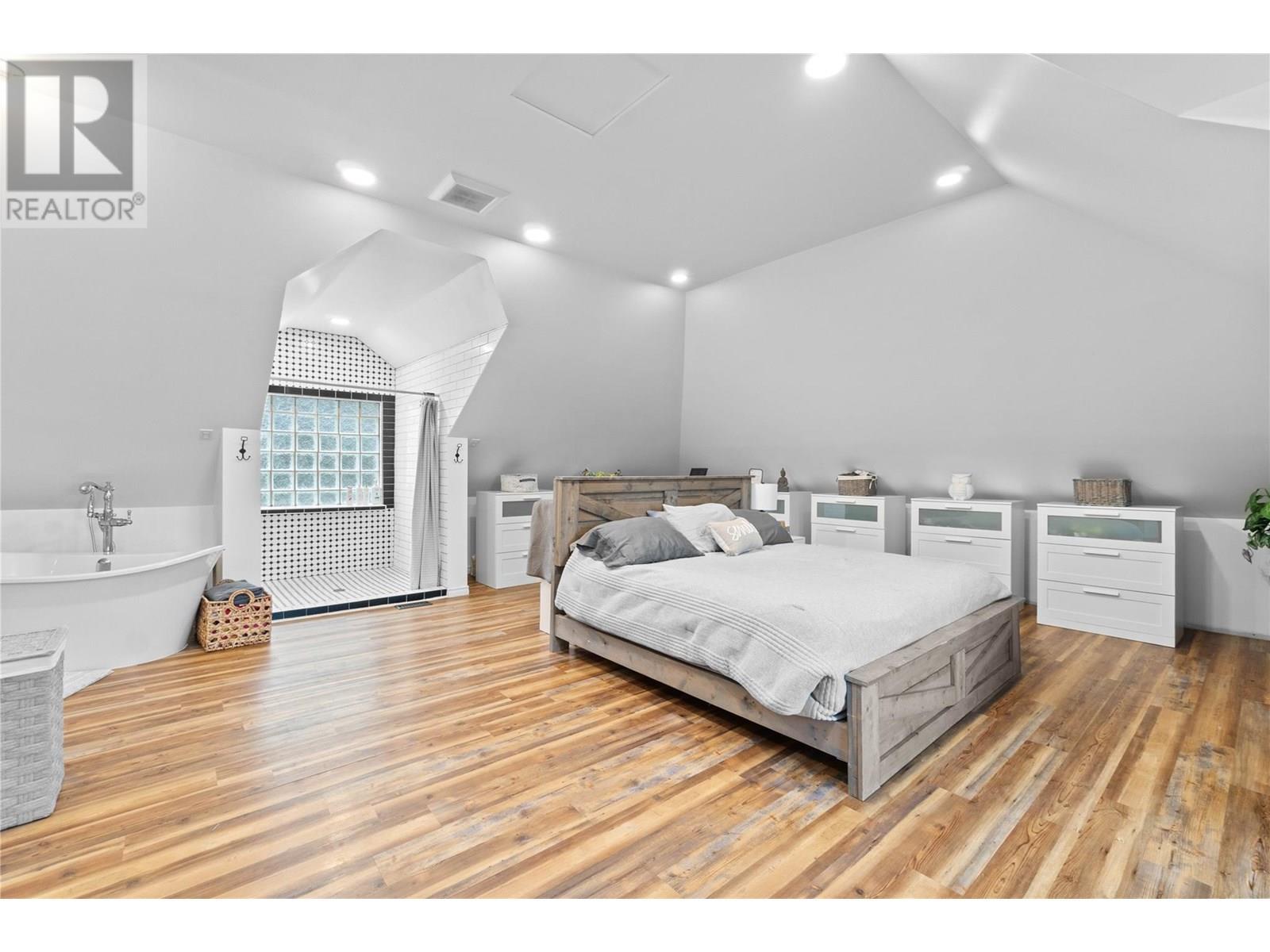 1207 George Street. Enderby, British Columbia