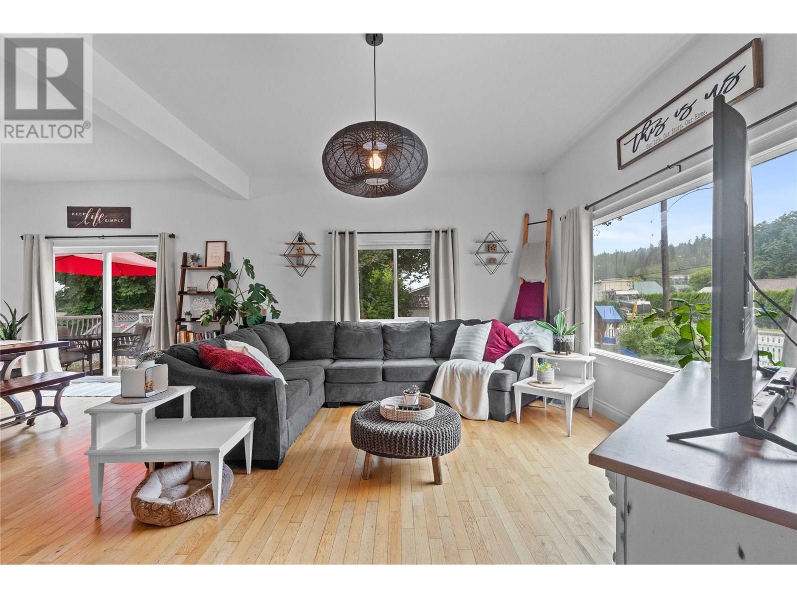 1207 George Street. Enderby, British Columbia