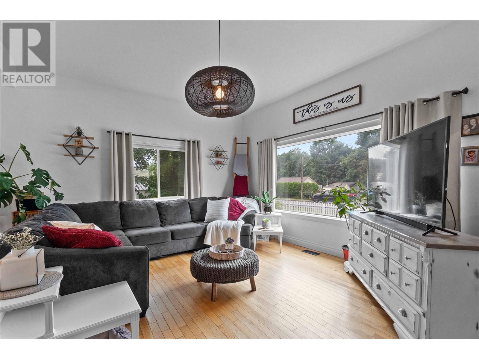 1207 George Street. Enderby, British Columbia