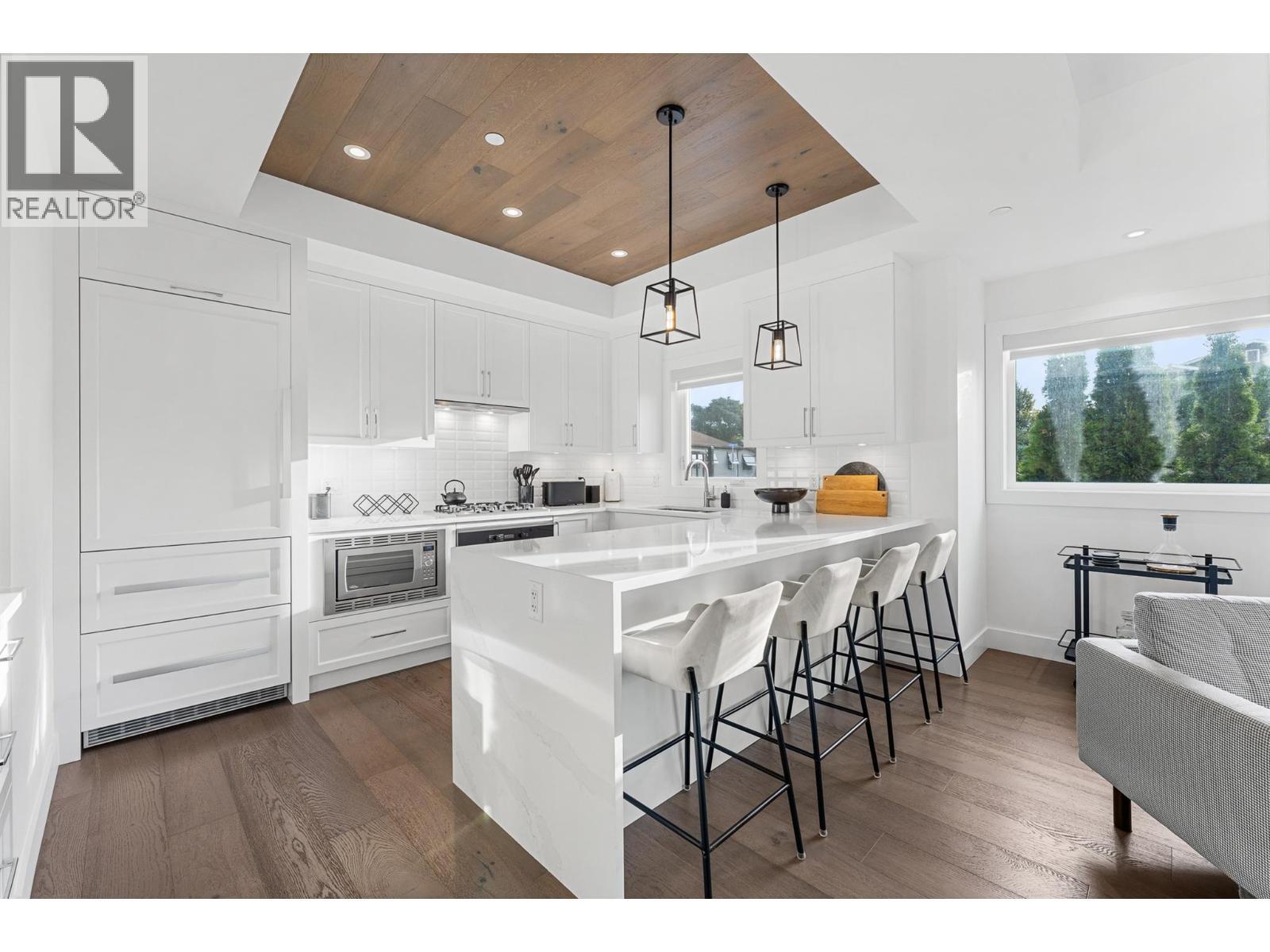 1308 Richter Street Unit# 107. Kelowna, British Columbia