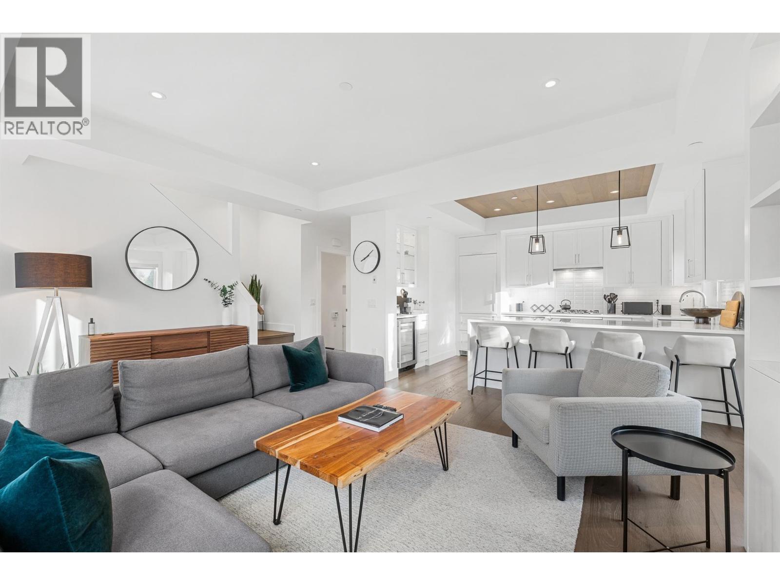 1308 Richter Street Unit# 107. Kelowna, British Columbia