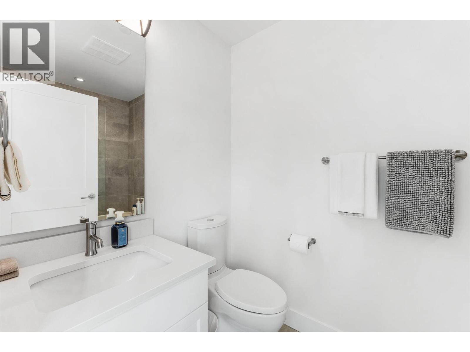 1308 Richter Street Unit# 107. Kelowna, British Columbia