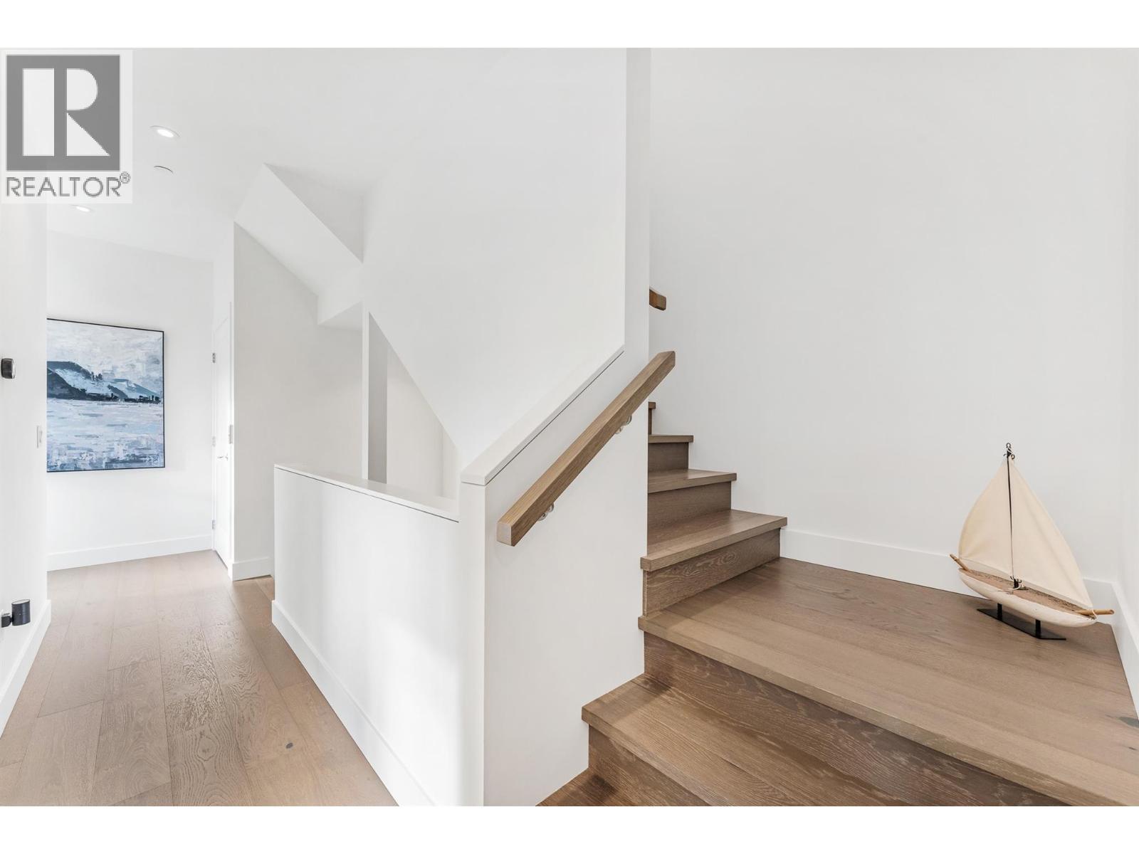 1308 Richter Street Unit# 107. Kelowna, British Columbia