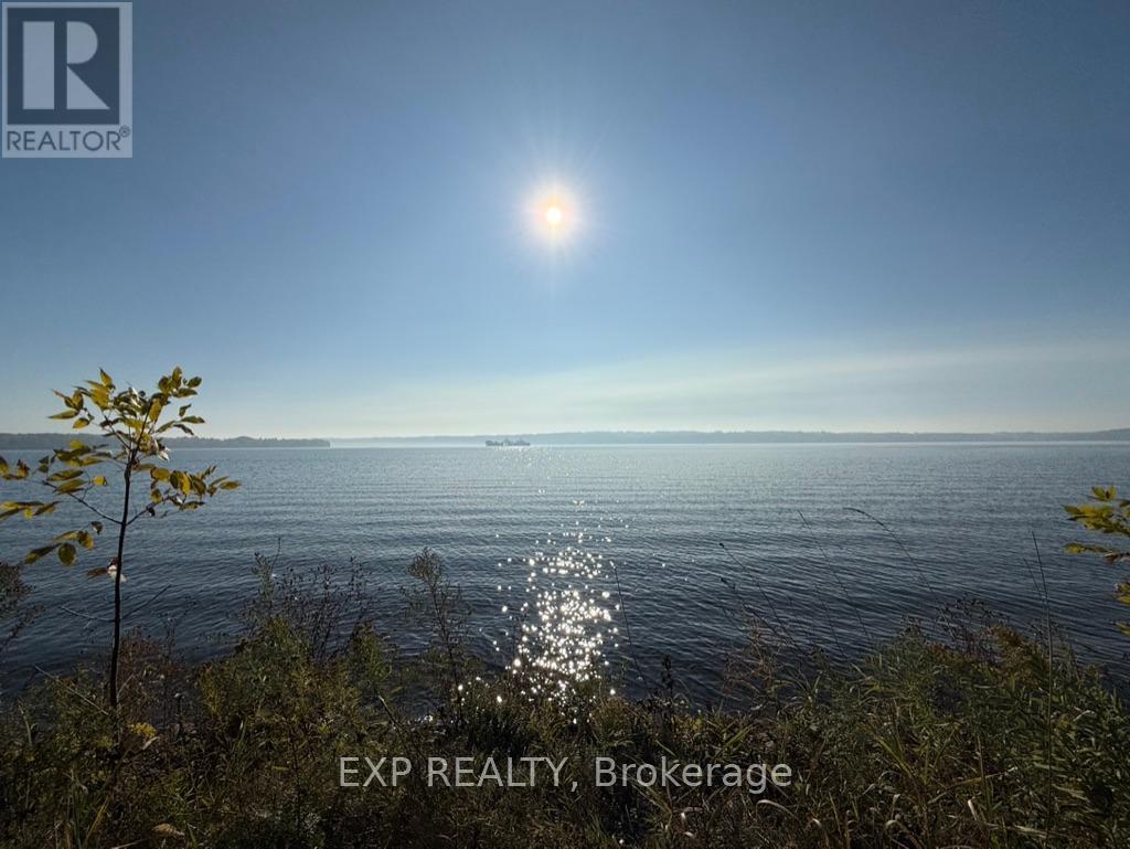 671 North Shore Drive E, Otonabee-South Monaghan