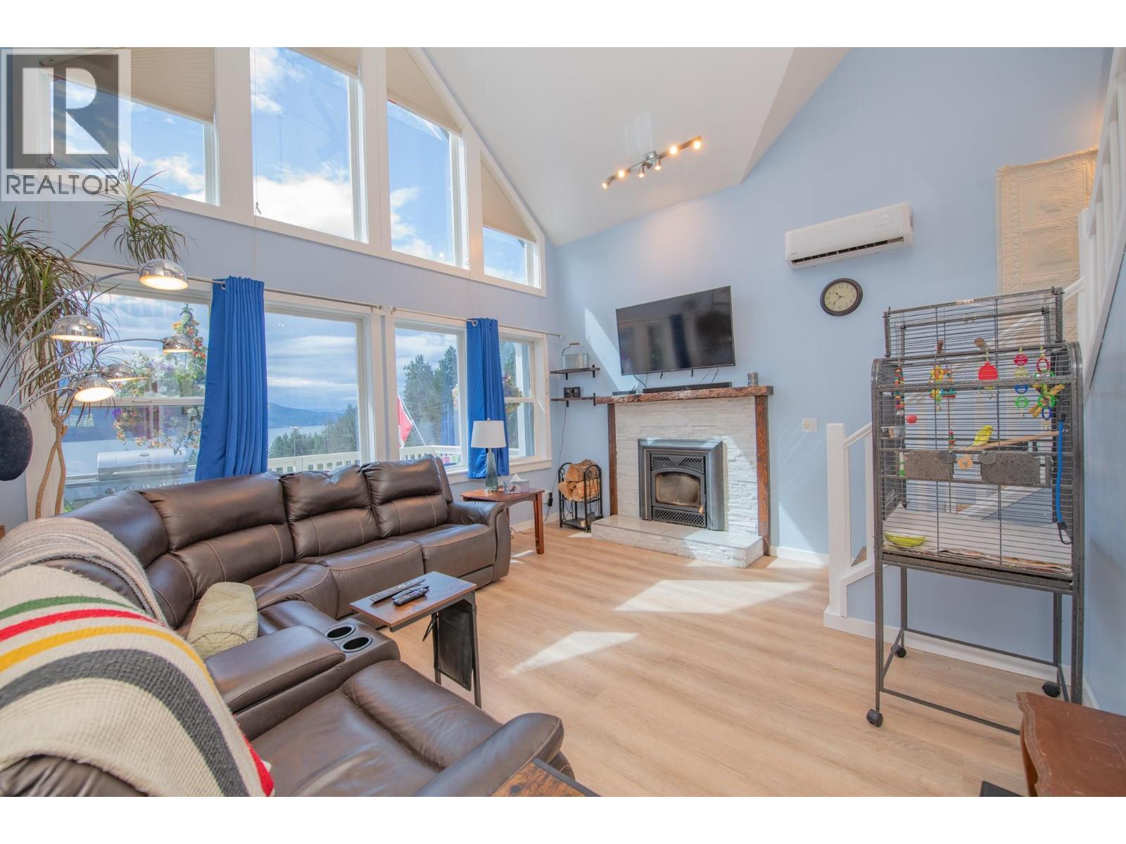 10351 Westshore Road. Vernon, British Columbia