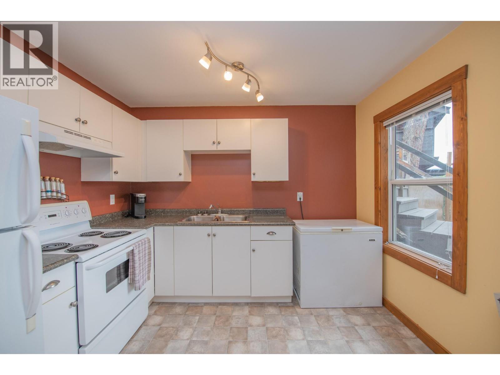 10351 Westshore Road. Vernon, British Columbia