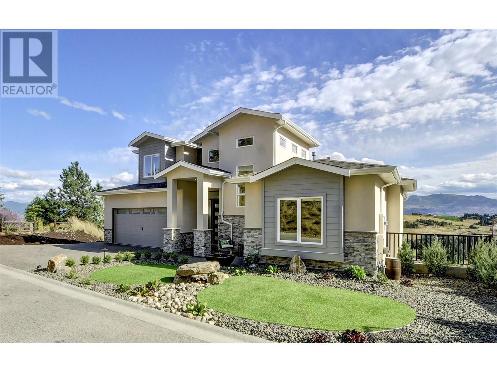 1051 Aurora Heights. West Kelowna, British Columbia