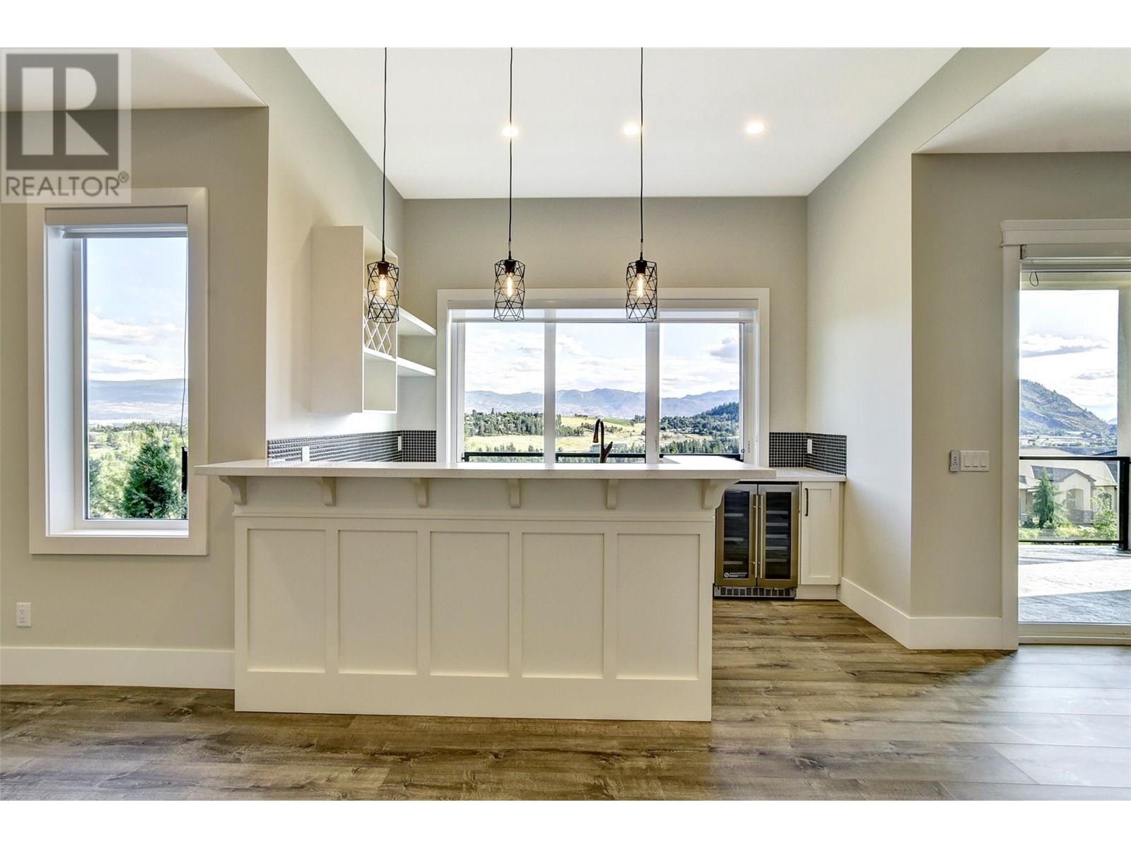 1051 Aurora Heights. West Kelowna, British Columbia