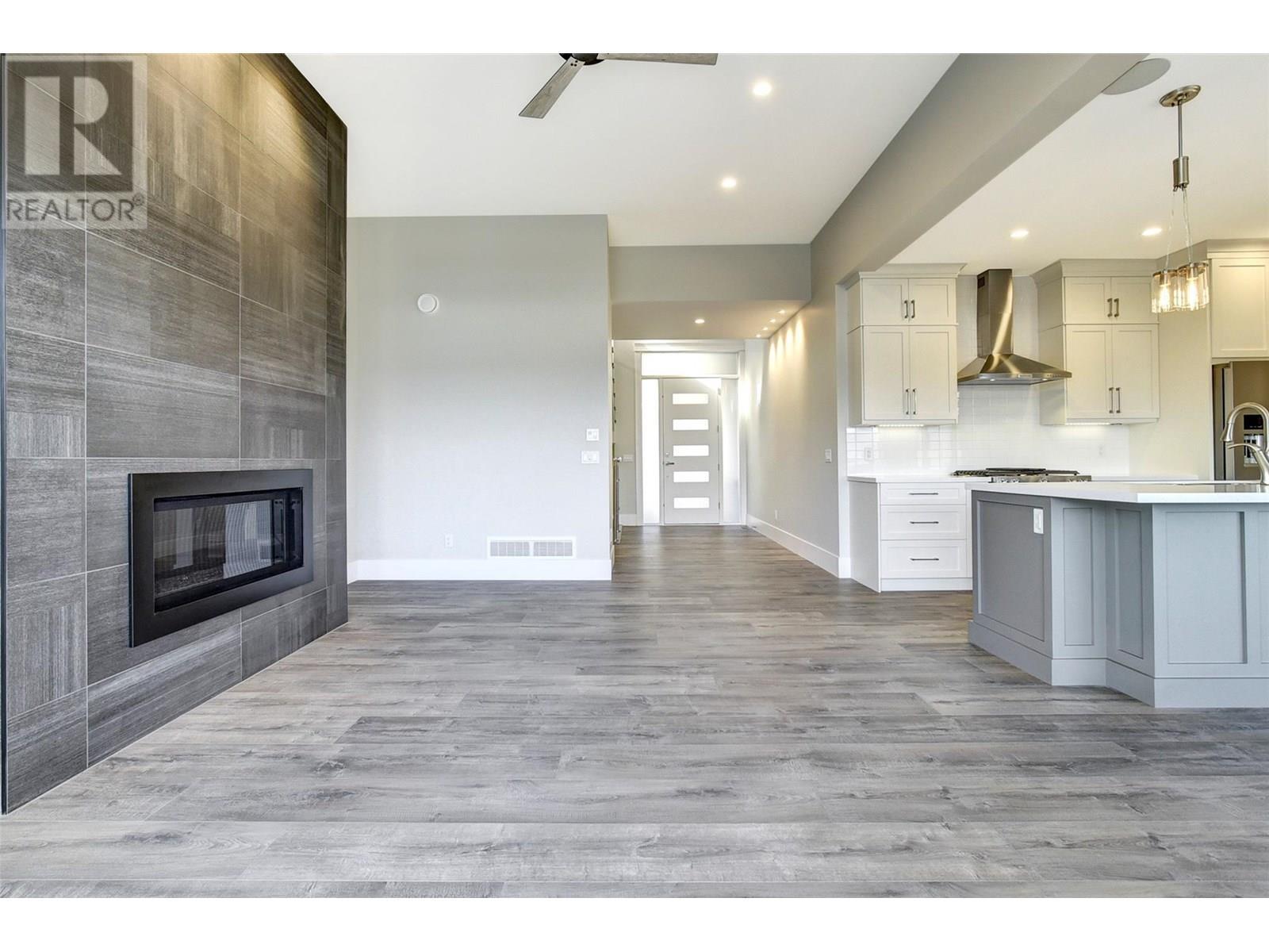 1051 Aurora Heights. West Kelowna, British Columbia