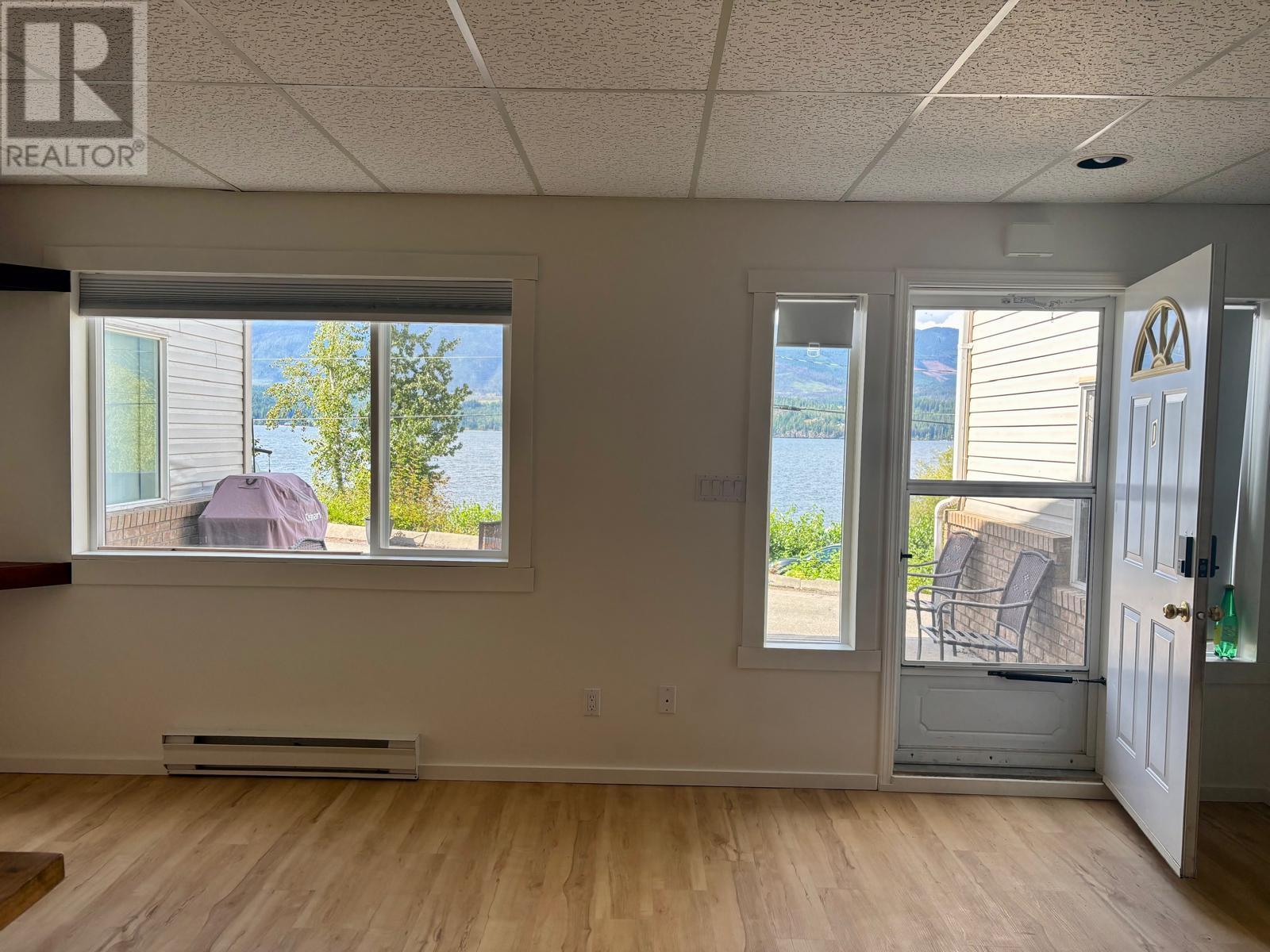 3610 Eagle Bay Road Unit# D. Eagle Bay, British Columbia