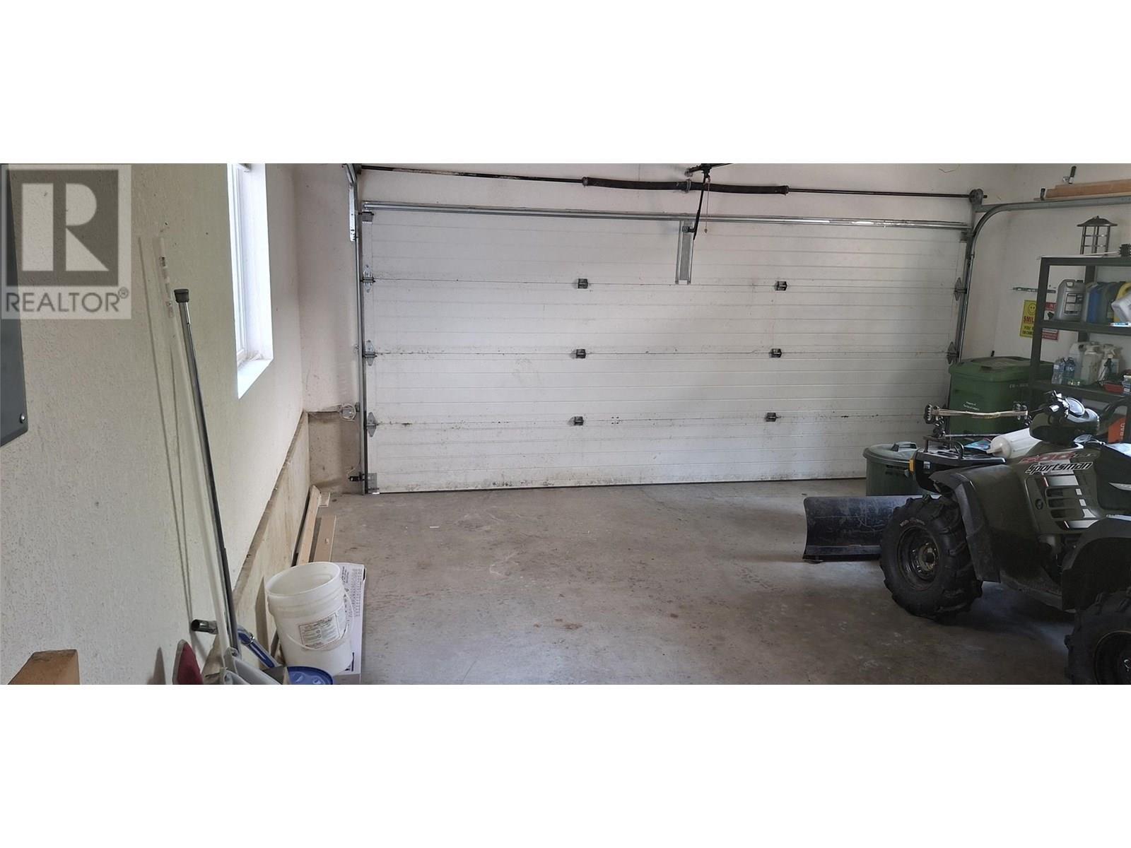 3610 Eagle Bay Road Unit# D. Eagle Bay, British Columbia