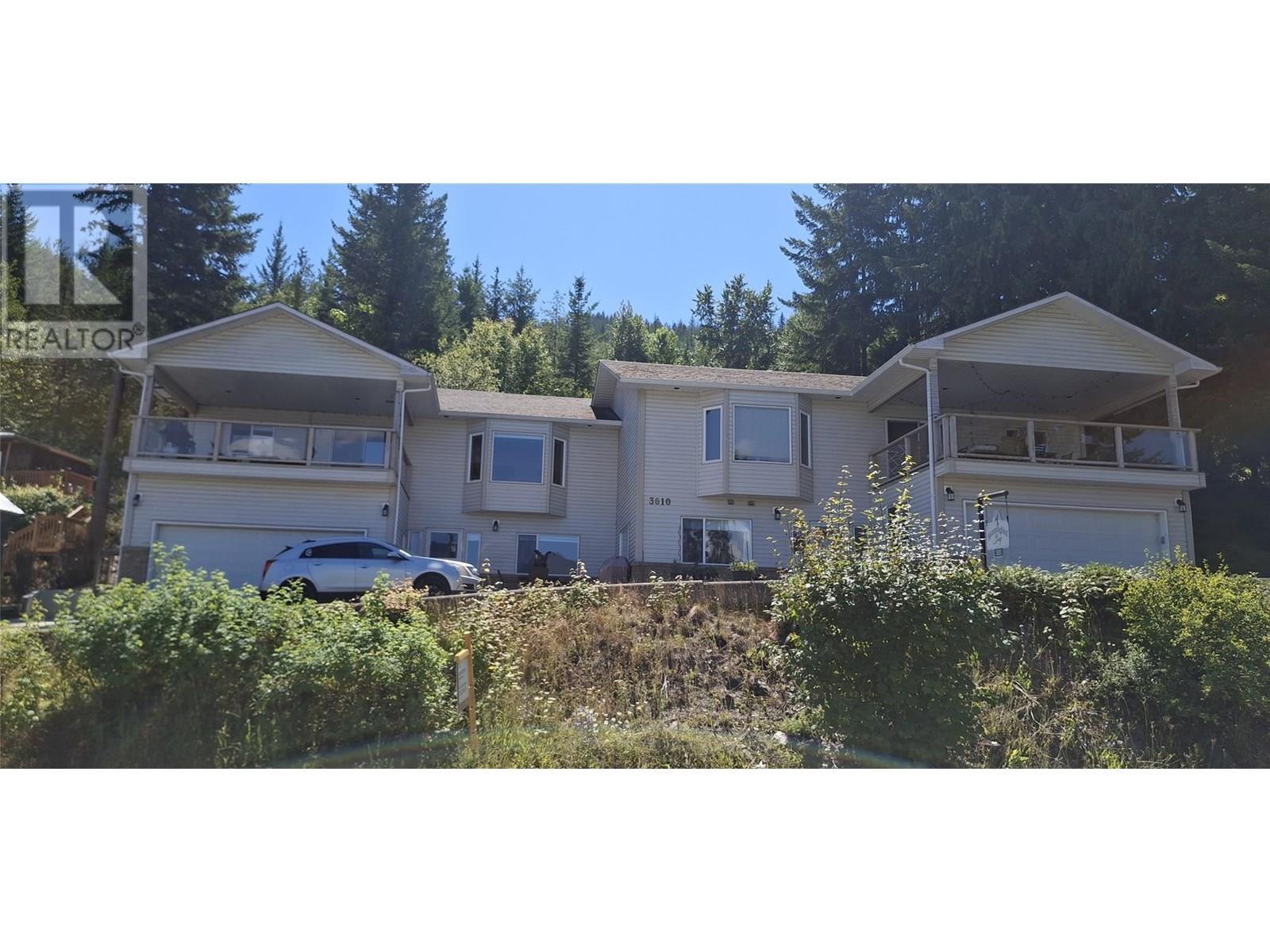 3610 Eagle Bay Road Unit# D. Eagle Bay, British Columbia