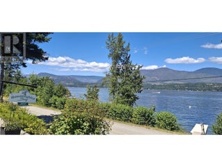 3610 Eagle Bay Road Unit# D. Eagle Bay, British Columbia