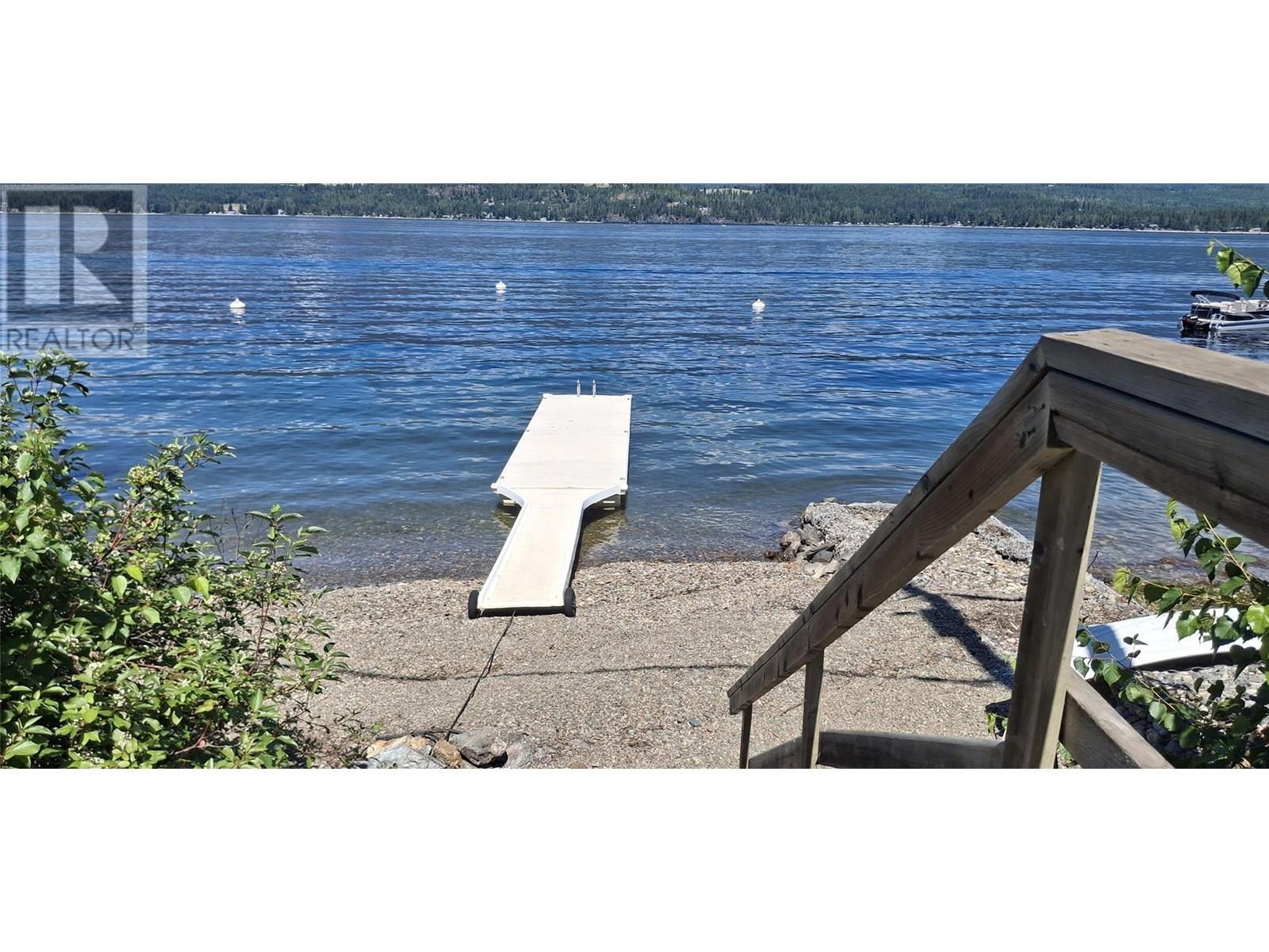 3610 Eagle Bay Road Unit# D. Eagle Bay, British Columbia