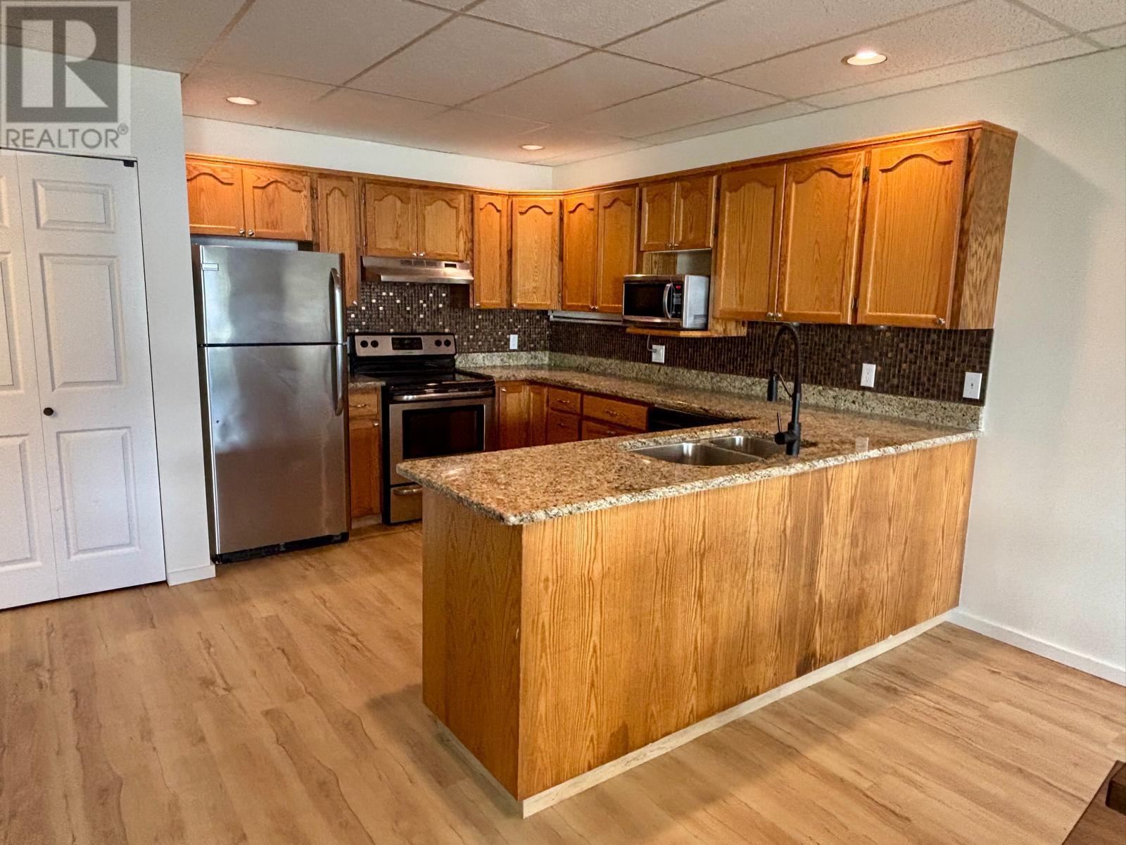 3610 Eagle Bay Road Unit# D. Eagle Bay, British Columbia