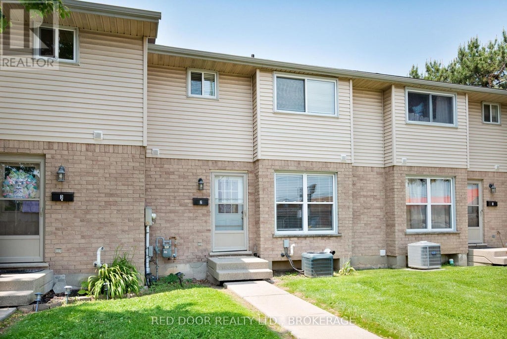 2 - 757 Wharncliffe Road S, London South (south O)