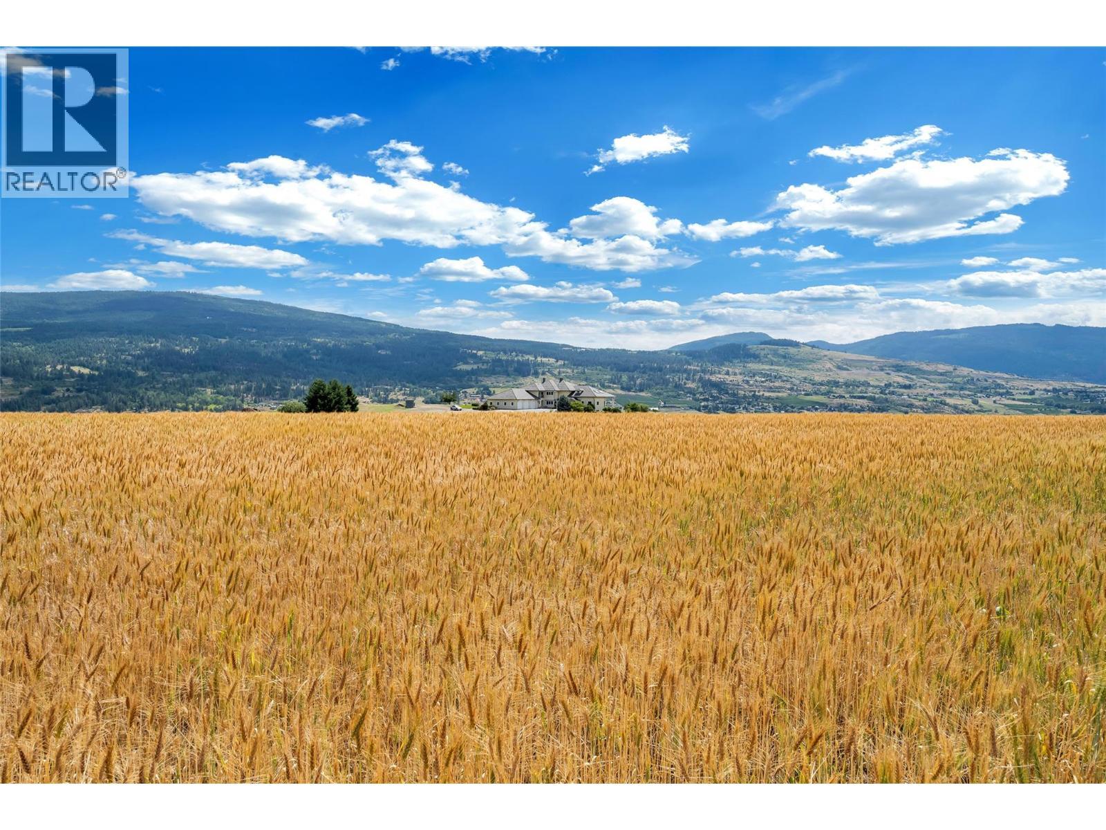 202 Stepping Stones Crescent. Armstrong, British Columbia