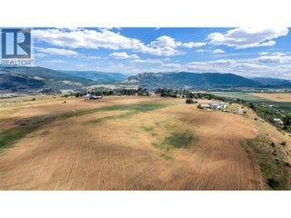 202 Stepping Stones Crescent. Armstrong, British Columbia