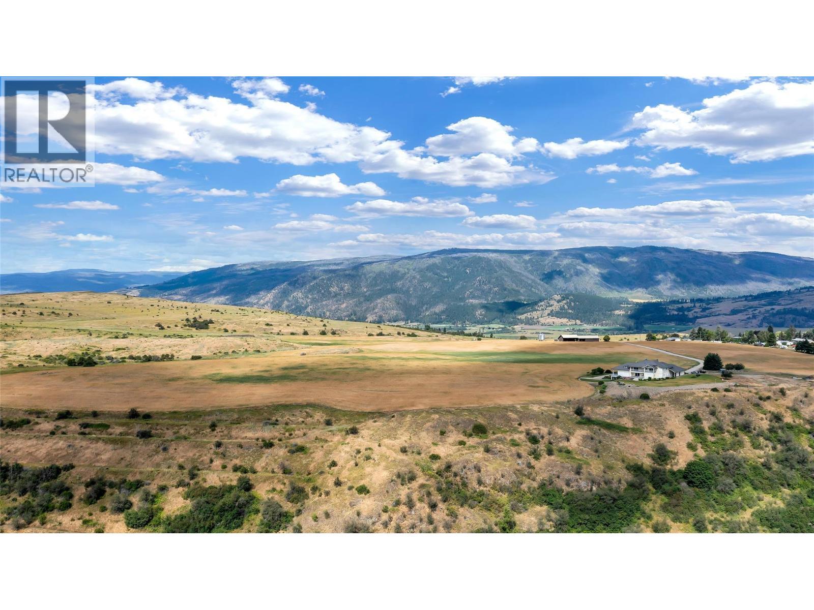 202 Stepping Stones Crescent. Armstrong, British Columbia