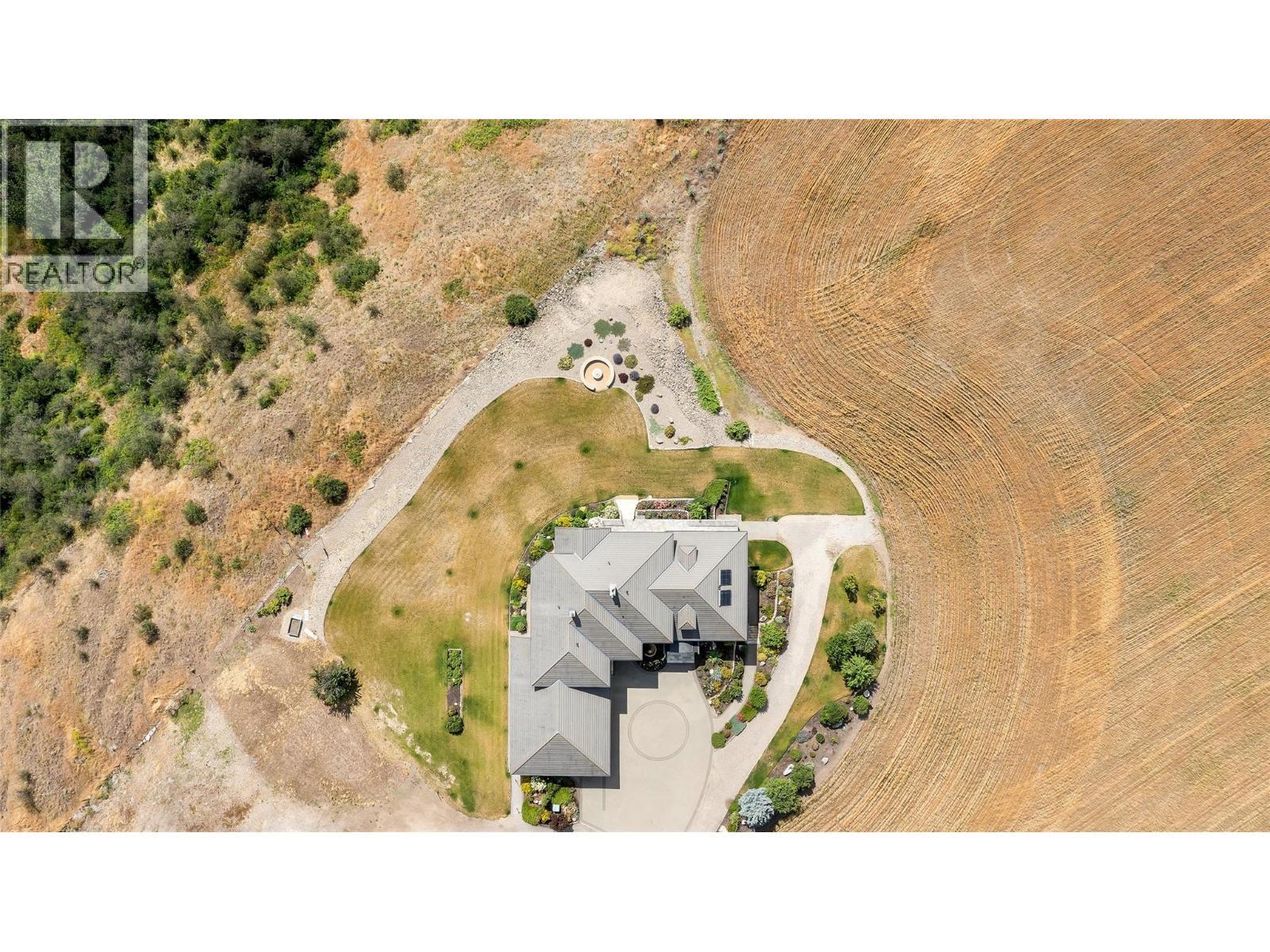 202 Stepping Stones Crescent. Armstrong, British Columbia