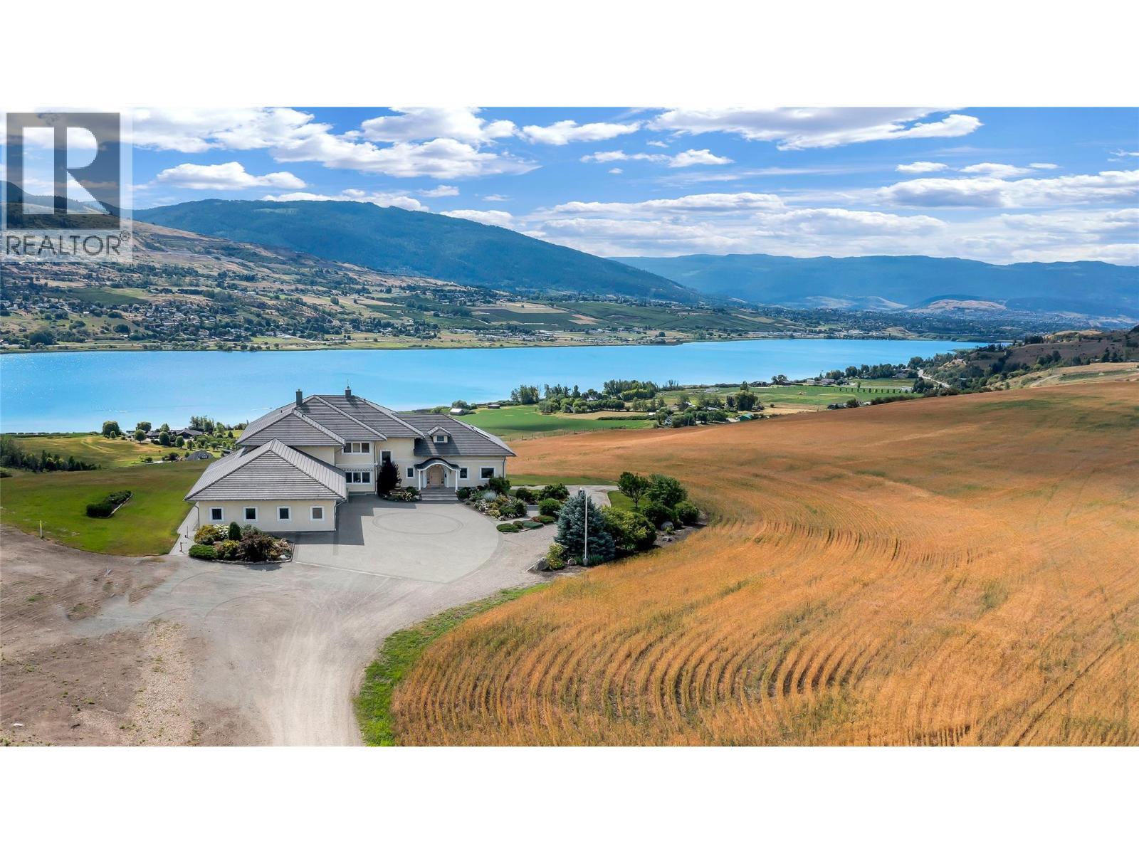 202 Stepping Stones Crescent. Armstrong, British Columbia