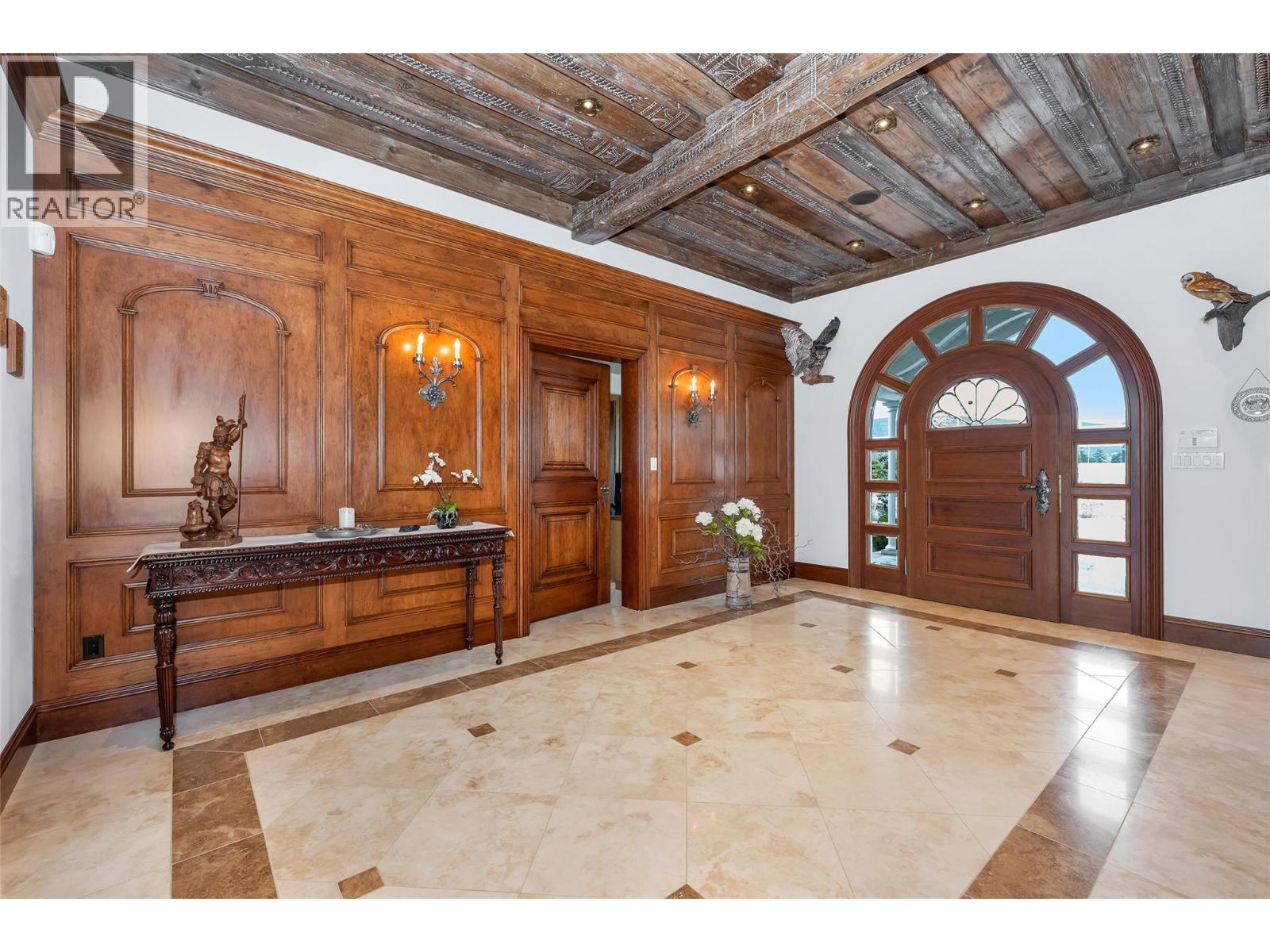 202 Stepping Stones Crescent. Armstrong, British Columbia