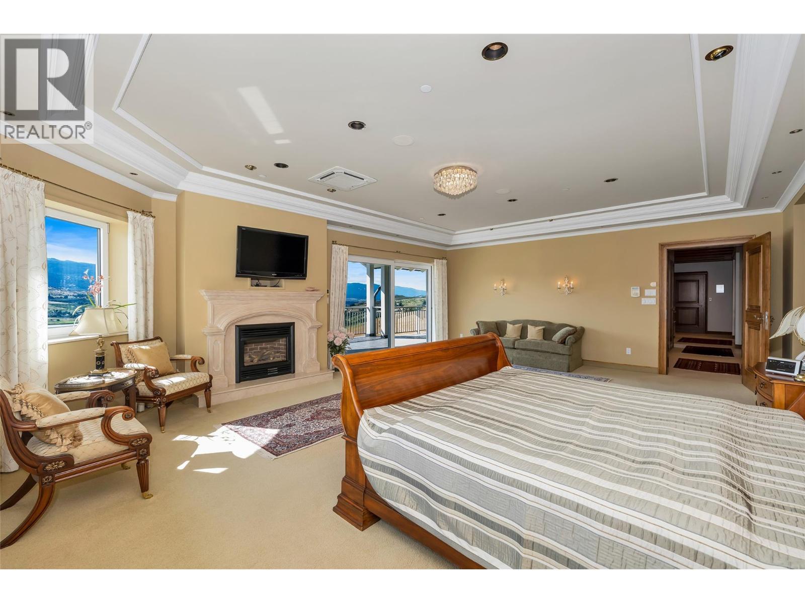 202 Stepping Stones Crescent. Armstrong, British Columbia