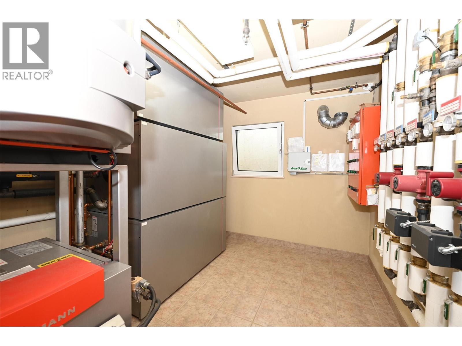 202 Stepping Stones Crescent. Armstrong, British Columbia