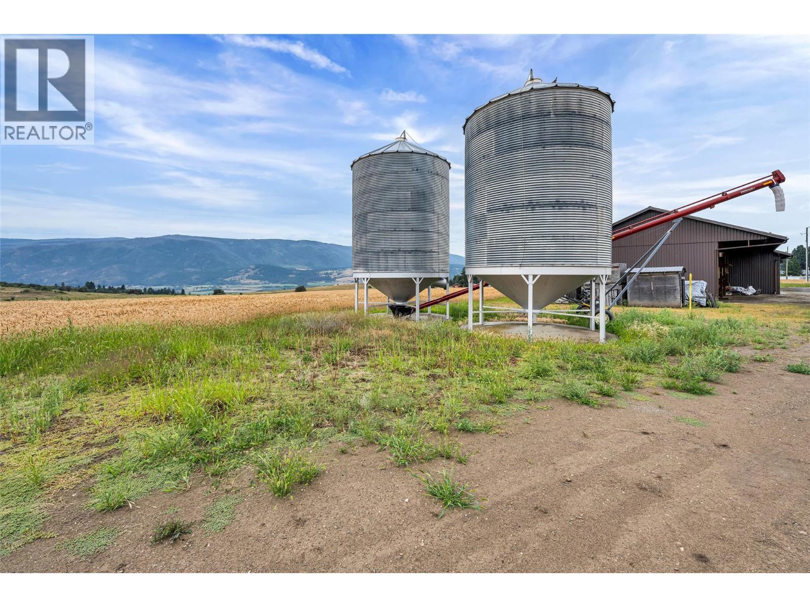 202 Stepping Stones Crescent. Armstrong, British Columbia