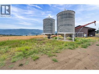 202 Stepping Stones Crescent. Armstrong, British Columbia