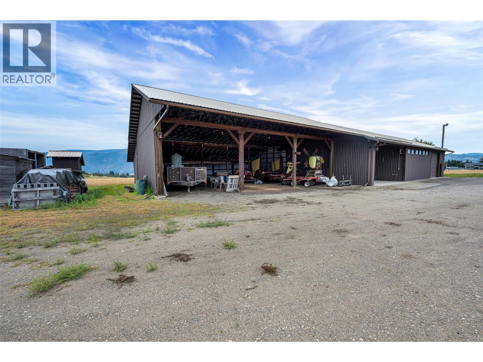 202 Stepping Stones Crescent. Armstrong, British Columbia