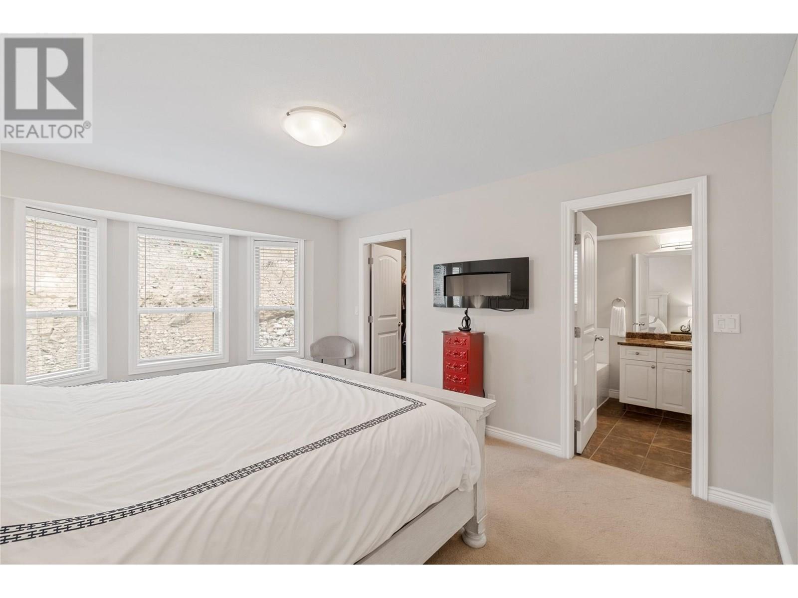 2042 Moonbeam Close. West Kelowna, British Columbia