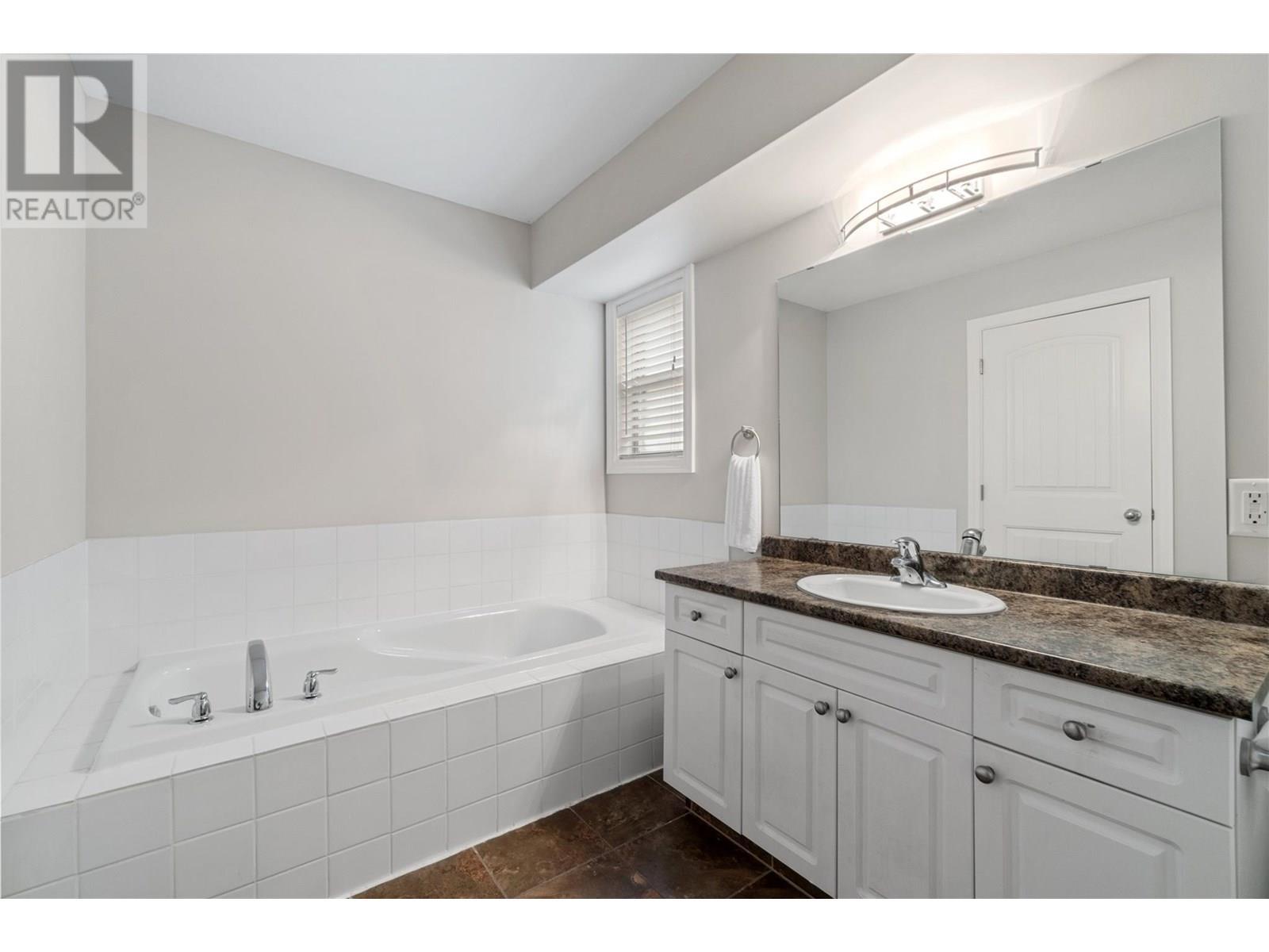 2042 Moonbeam Close. West Kelowna, British Columbia