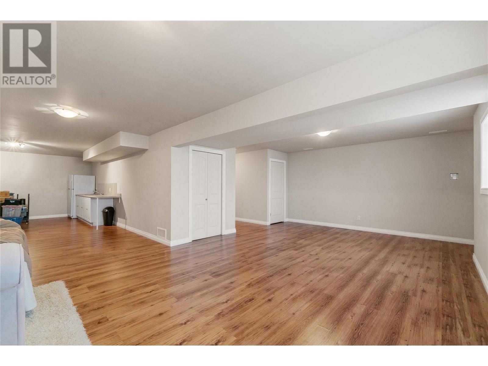 2042 Moonbeam Close. West Kelowna, British Columbia