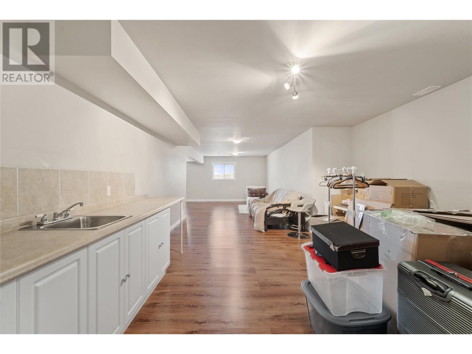 2042 Moonbeam Close. West Kelowna, British Columbia