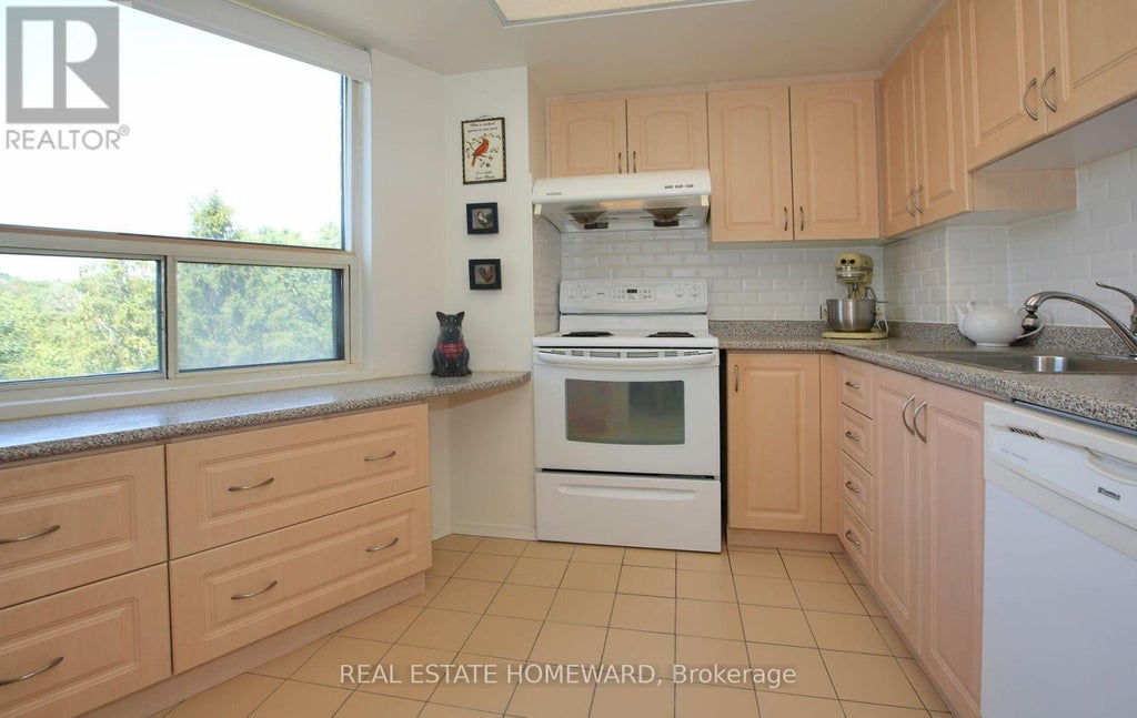 605 - 2 Raymerville Drive, Markham (raymerville)