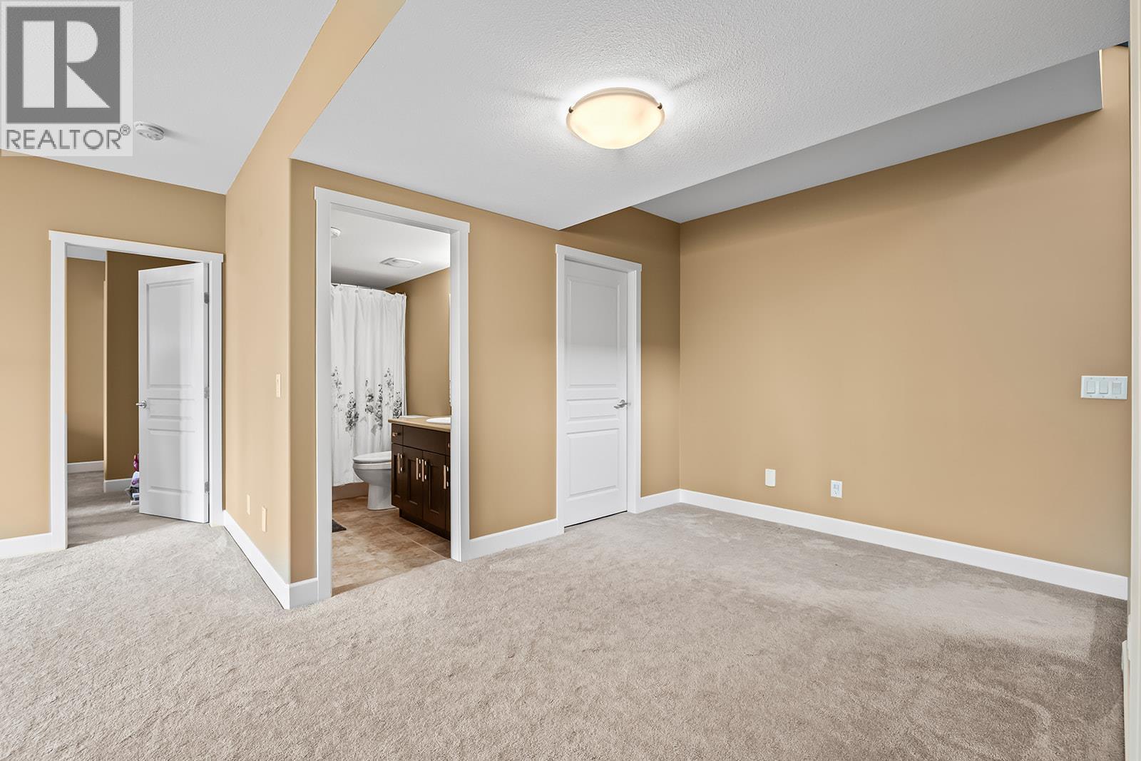 5318 Trickle Creek Drive. Kelowna, British Columbia