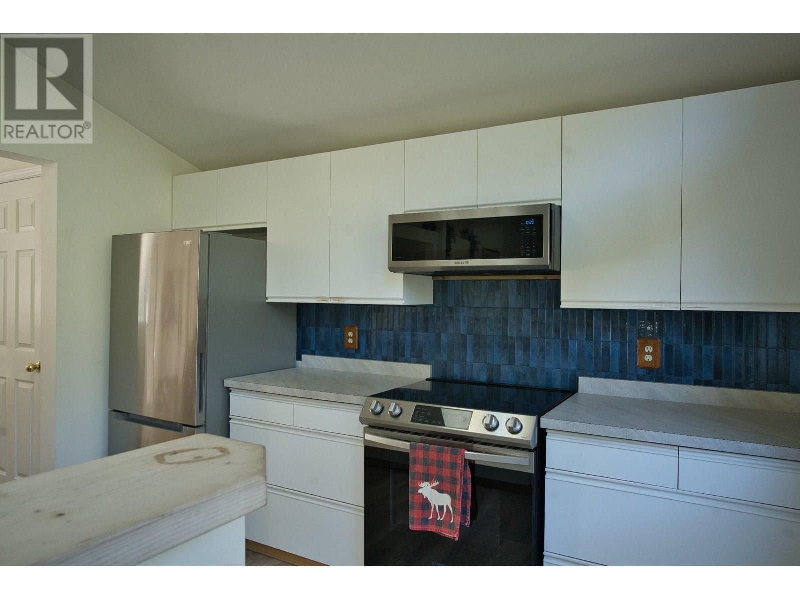 221 Prospect Drive. Princeton, British Columbia