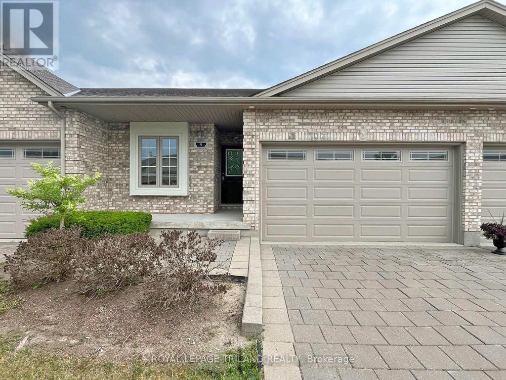 9 - 1571 Coronation Drive, London North (north I)