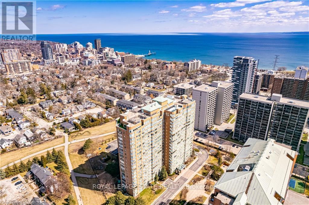 909 - 1276 Maple Crossing Boulevard, Burlington (brant)