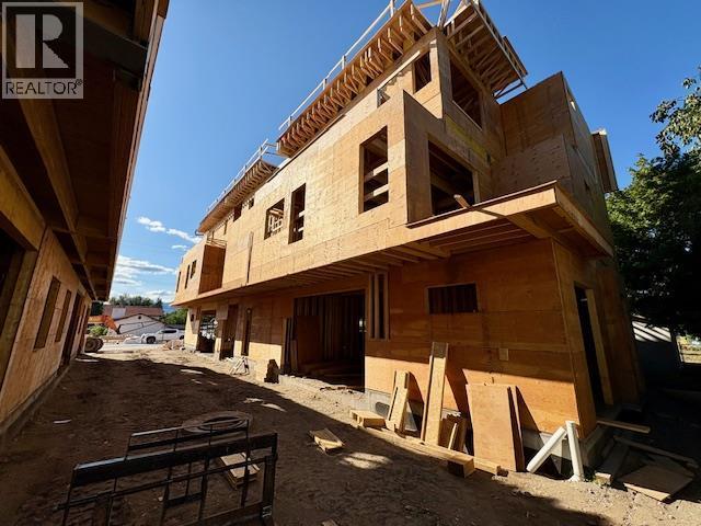 4495 Walker Road Unit# 2. Kelowna, British Columbia