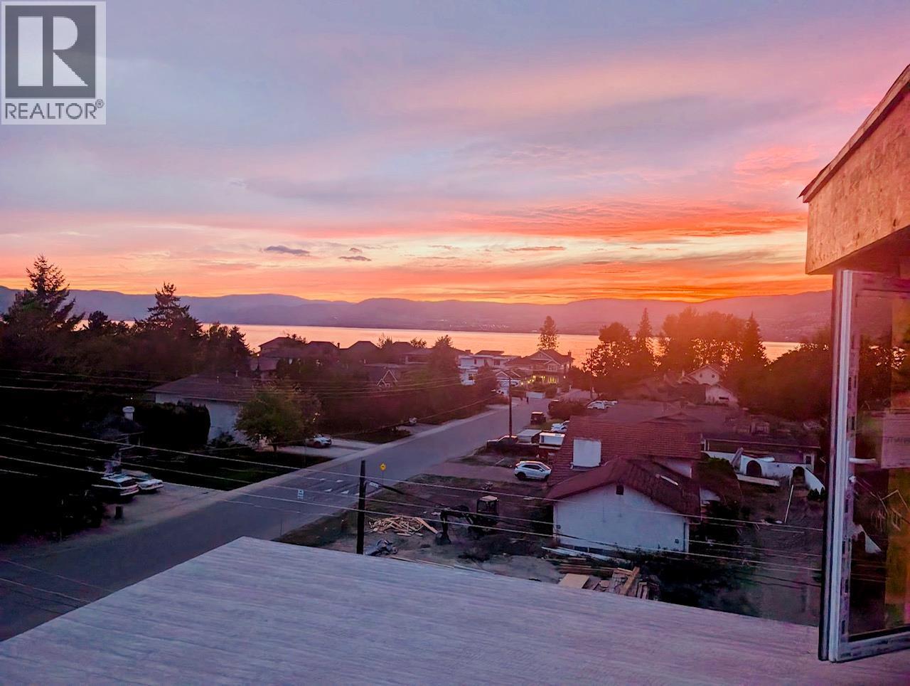 4495 Walker Road Unit# 2. Kelowna, British Columbia