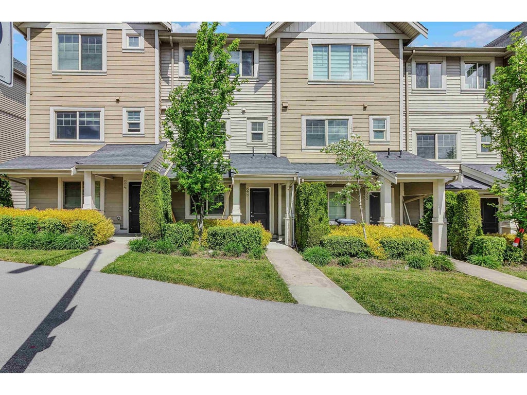 25 19097 64 Avenue, Surrey