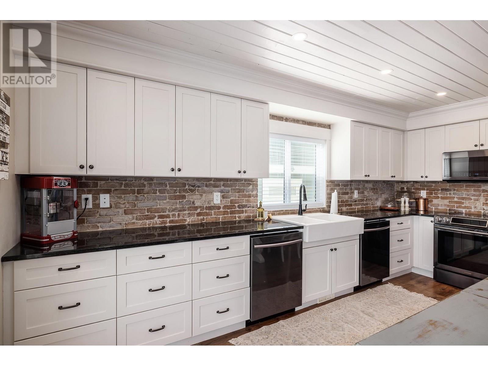 6746 Marbella Loop. Kelowna, British Columbia