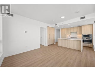 238 Leon Avenue Unit# 702. Kelowna, British Columbia