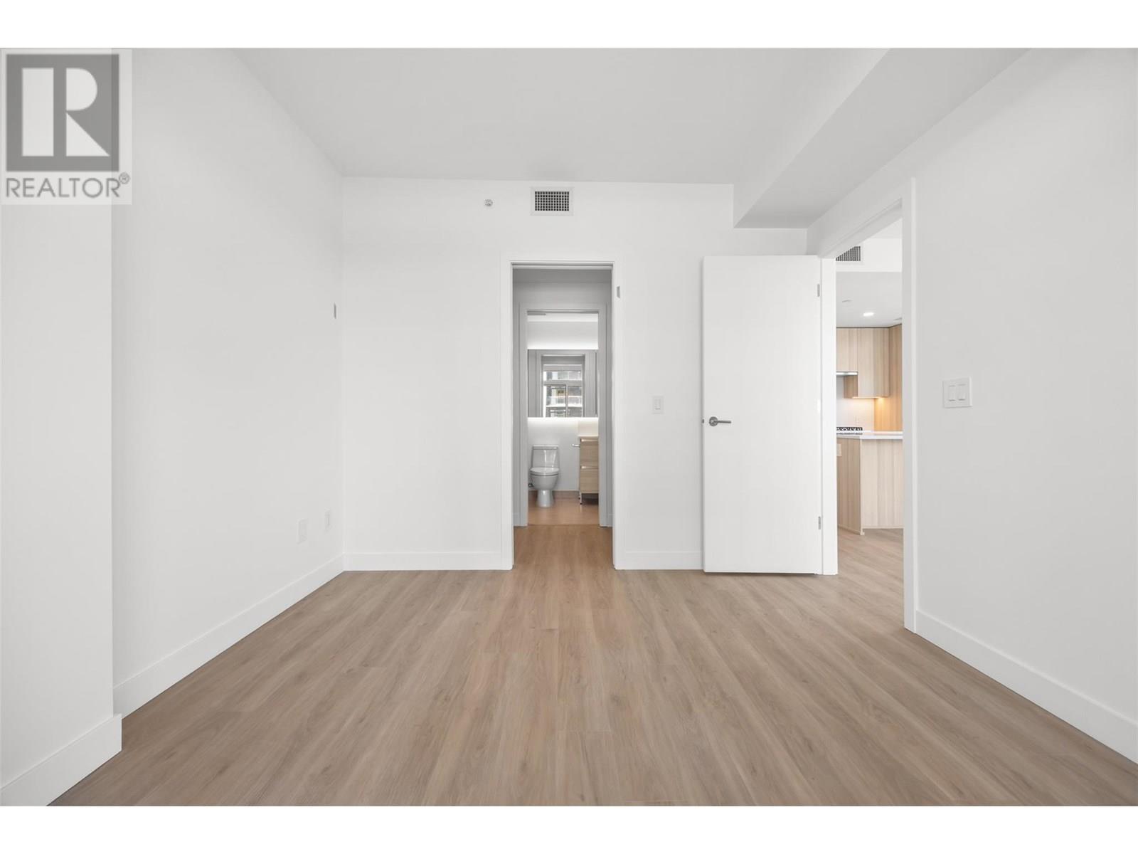 238 Leon Avenue Unit# 702. Kelowna, British Columbia