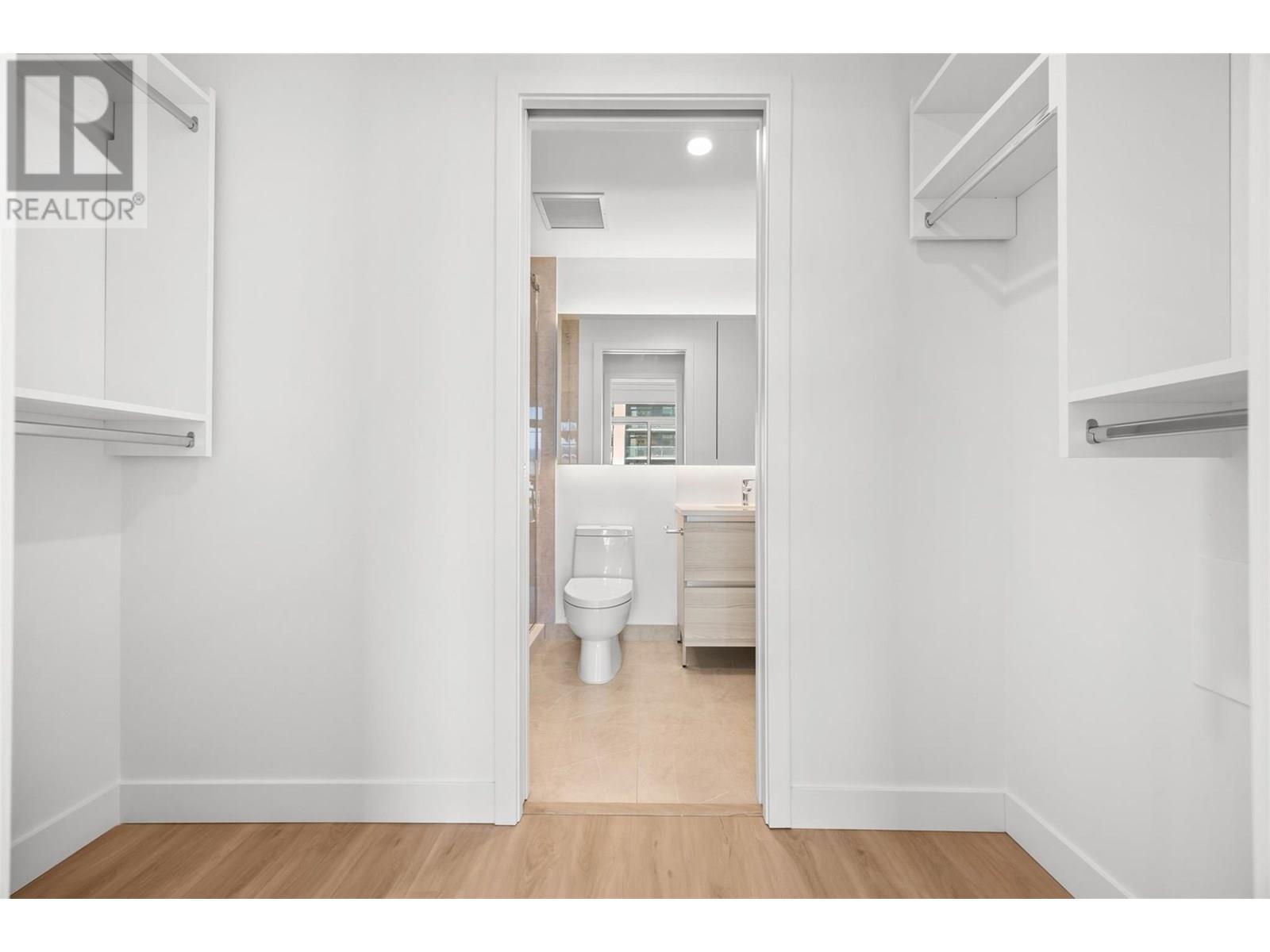 238 Leon Avenue Unit# 702. Kelowna, British Columbia