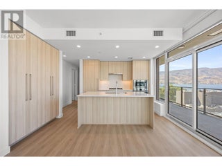 238 Leon Avenue Unit# 702. Kelowna, British Columbia