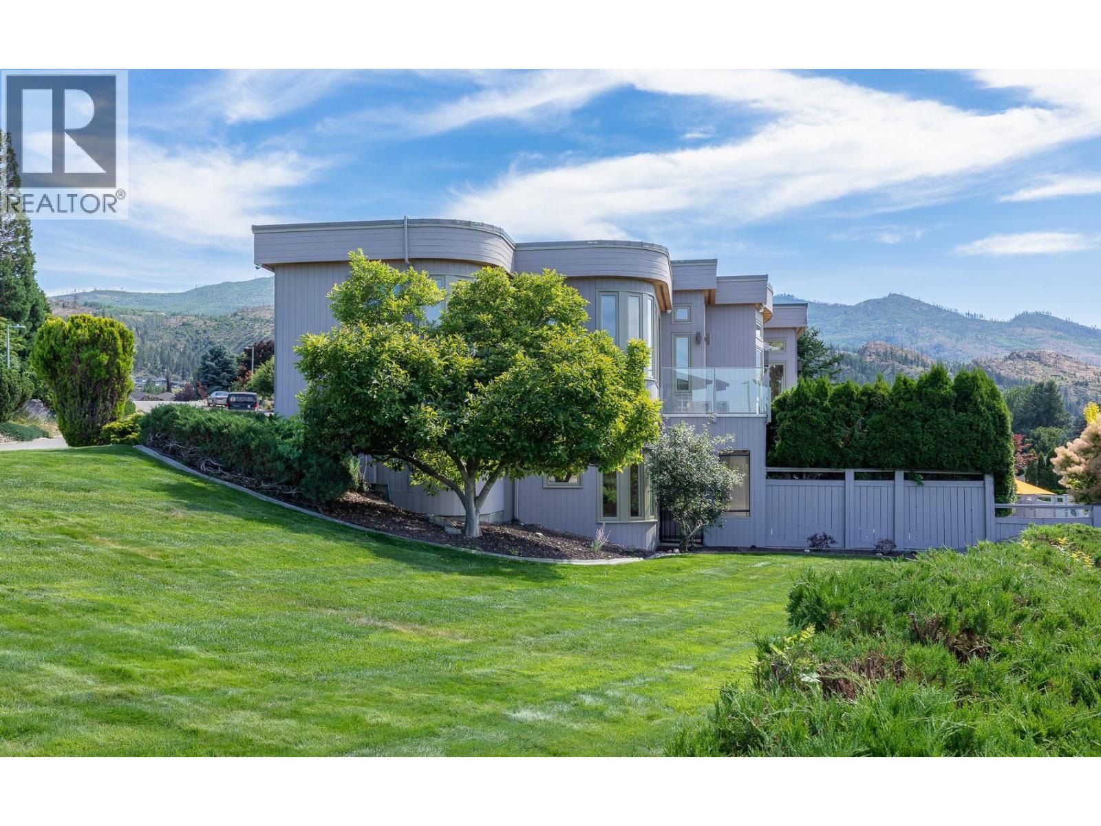 344 Raven Drive. Kelowna, British Columbia